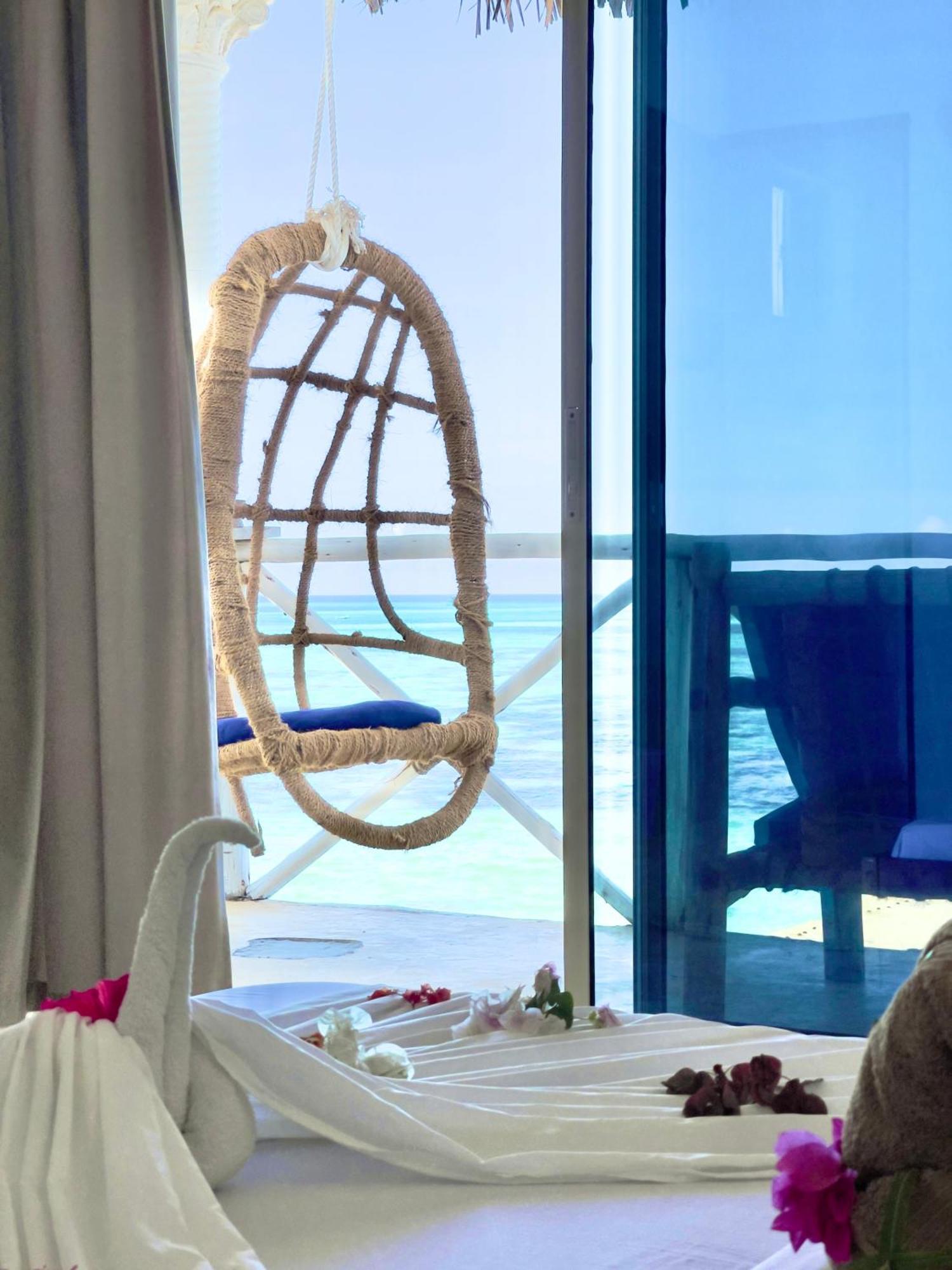 Equalia Boutique Hotel ジャンビアニ エクステリア 写真