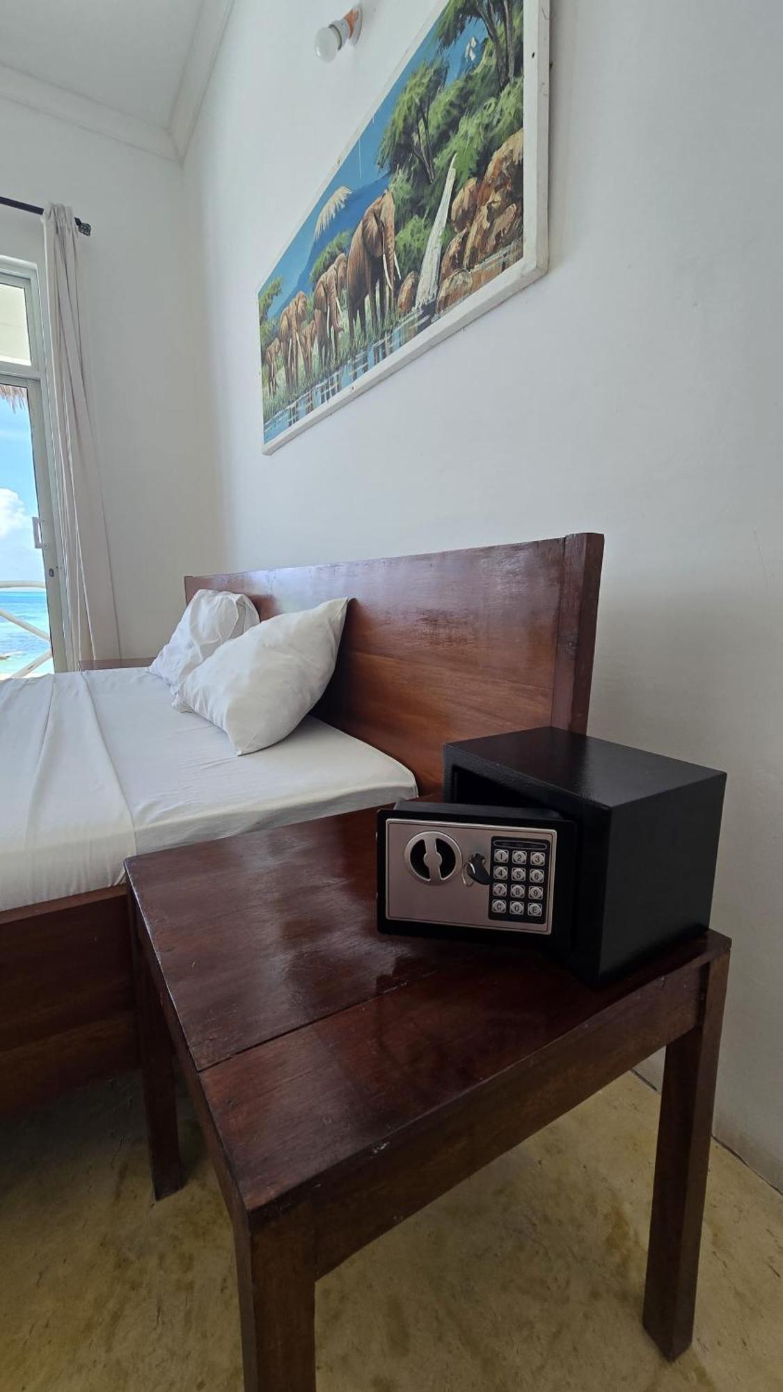 Equalia Boutique Hotel ジャンビアニ エクステリア 写真